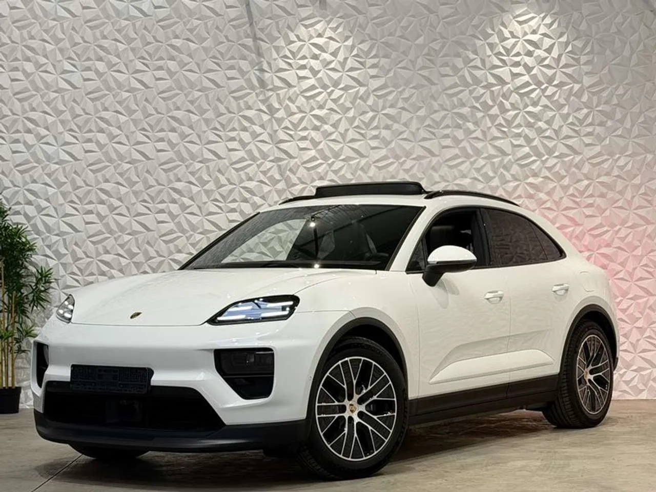 Porsche Macan 2025 photo 3