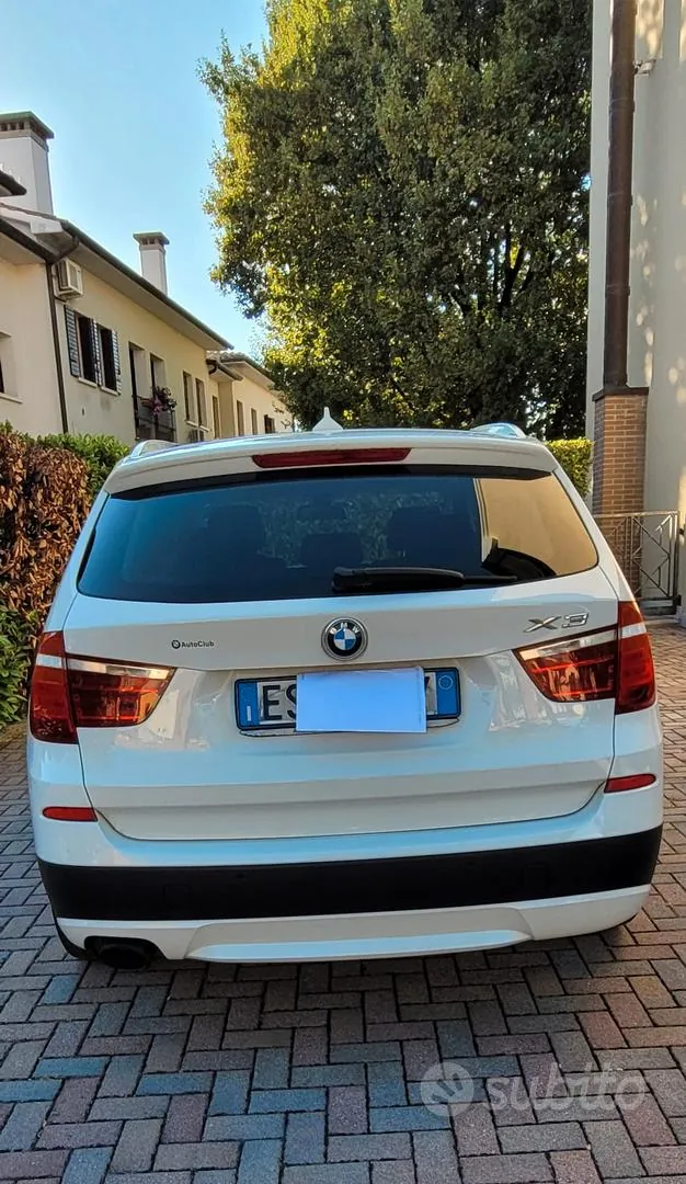 BMW X3 2010 photo 2