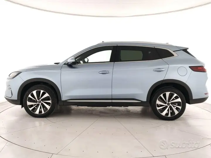 BYD Seal U 2025 photo 2