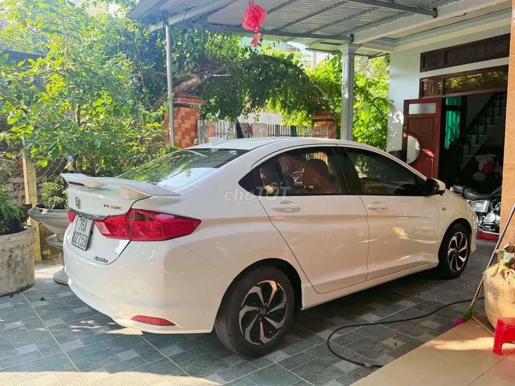 Honda City 2015 photo 3