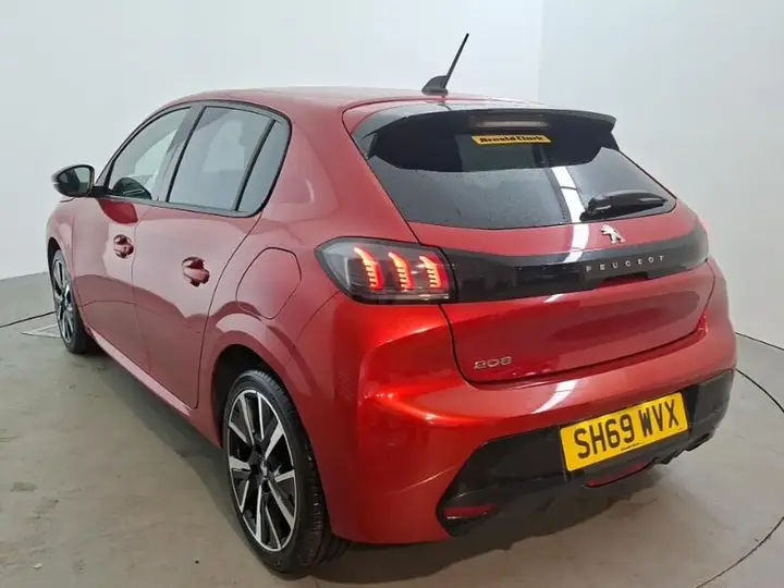 Peugeot 208 2020 photo 2