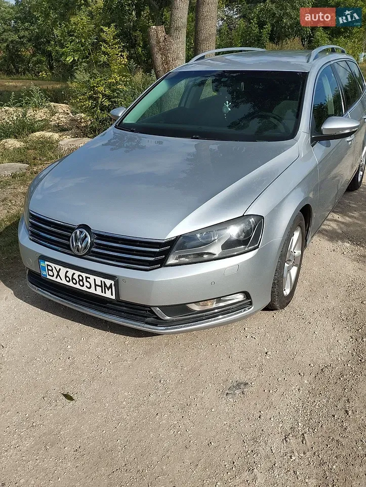 Volkswagen Passat 2011 photo 3