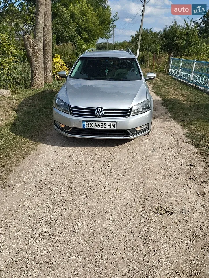 Volkswagen Passat 2011 photo 4