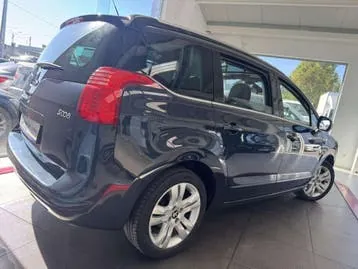 Peugeot 5008 2015 photo 3