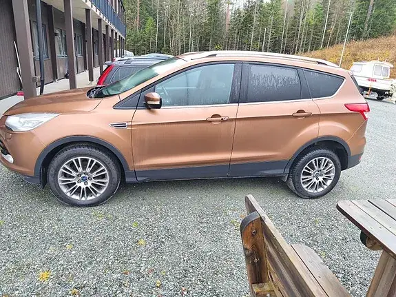 Ford Kuga 2013 photo 2