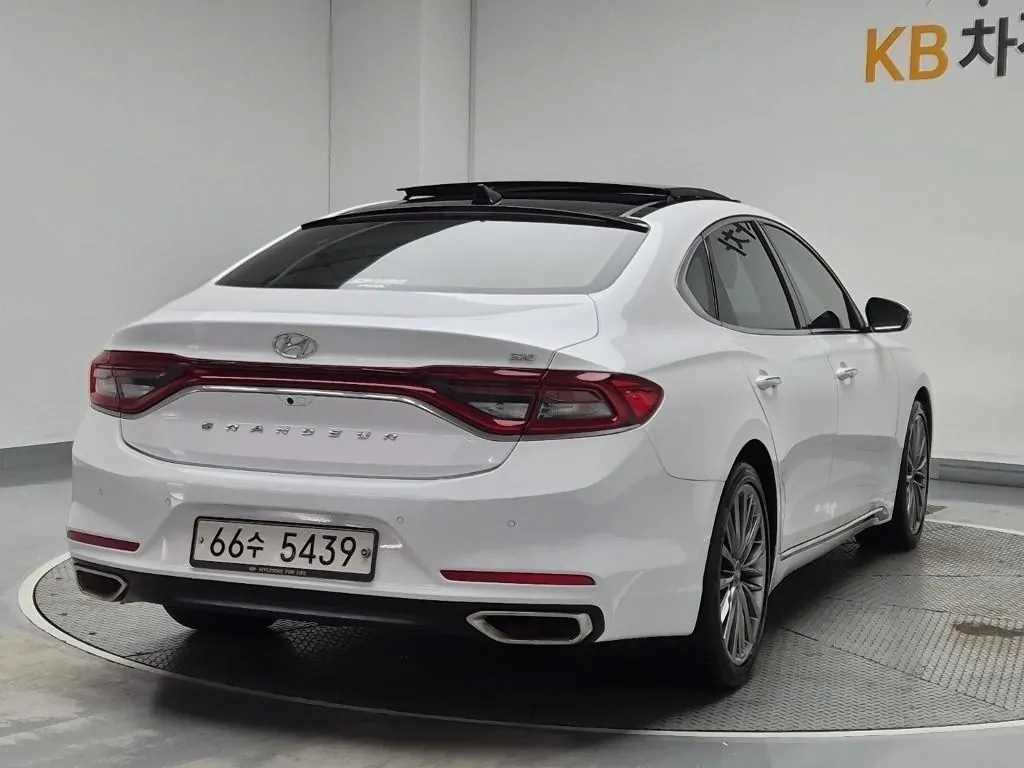 Hyundai Grandeur 2017 photo 3