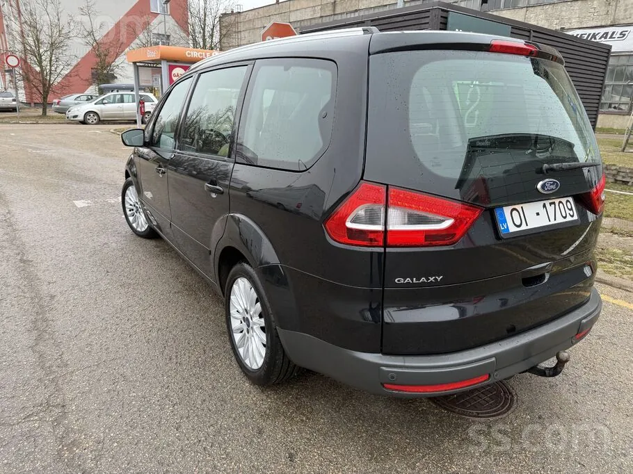 Ford Galaxy 2014 photo 4