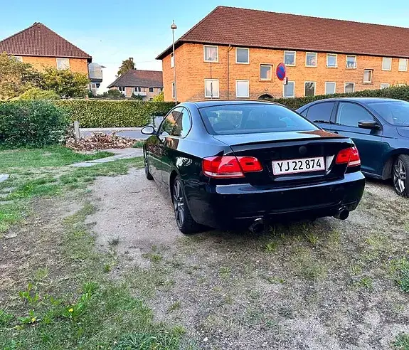 BMW 325I 2006 photo 2
