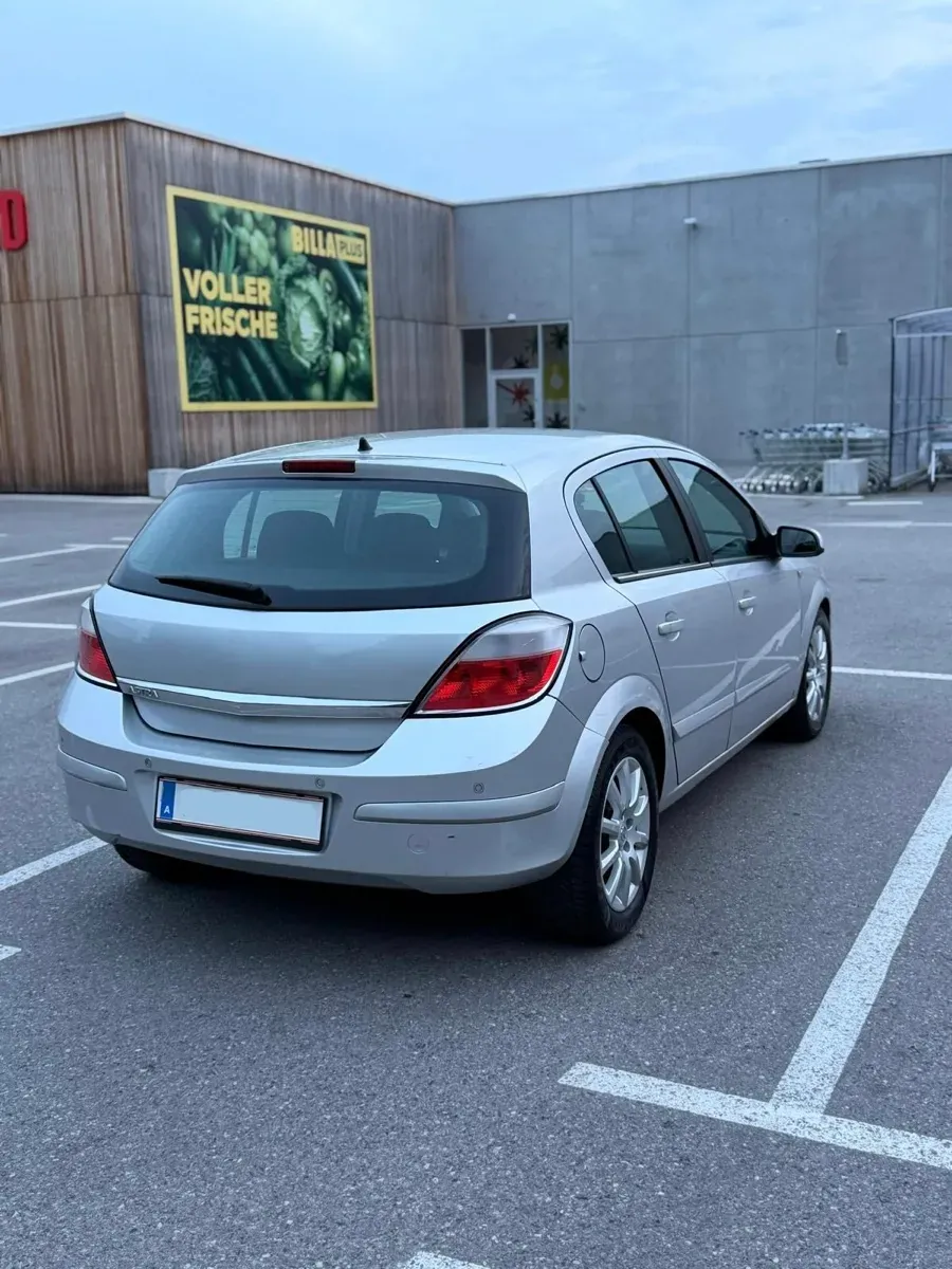 Opel Astra 2004 photo 3
