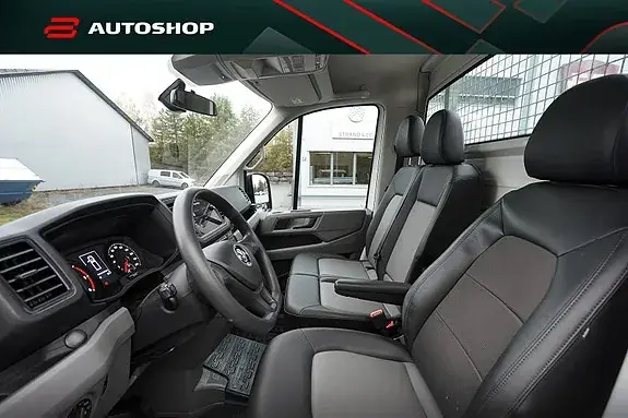 Volkswagen Crafter 35 2022 photo 2