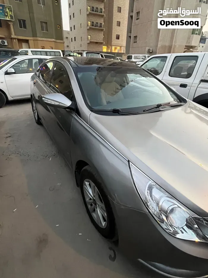 Hyundai Sonata 2011 photo 2