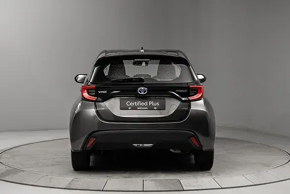 Toyota Yaris 2023 photo 3
