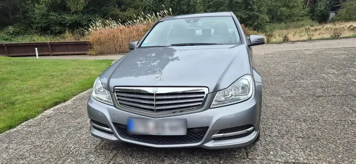 Mercedes-Benz C200