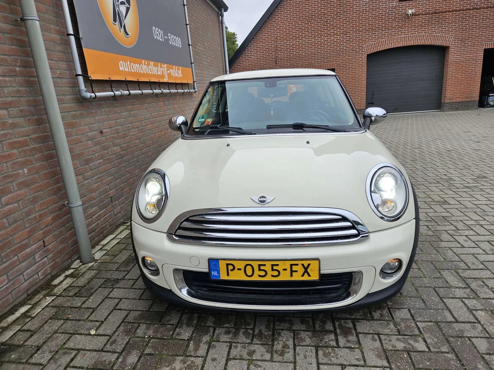 Mini One 2011 photo 2