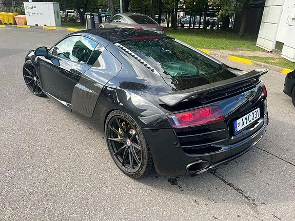 Audi R8