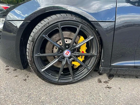 Audi R8 2011 photo 3