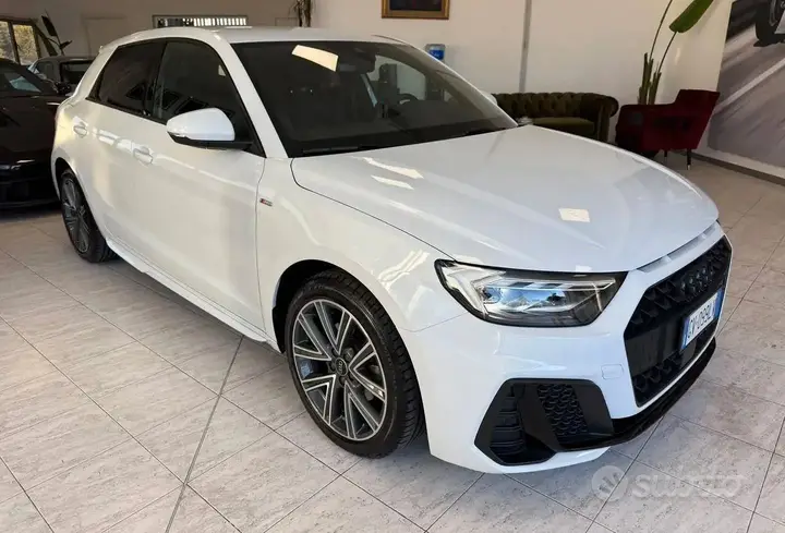 Audi A1 2024 photo 2