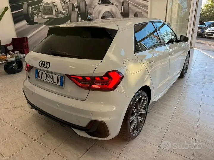 Audi A1 2024 photo 3