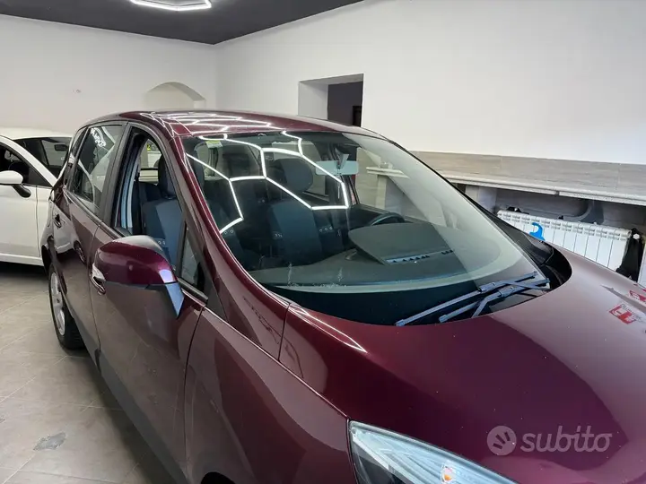 Renault Scenic 2012 photo 4