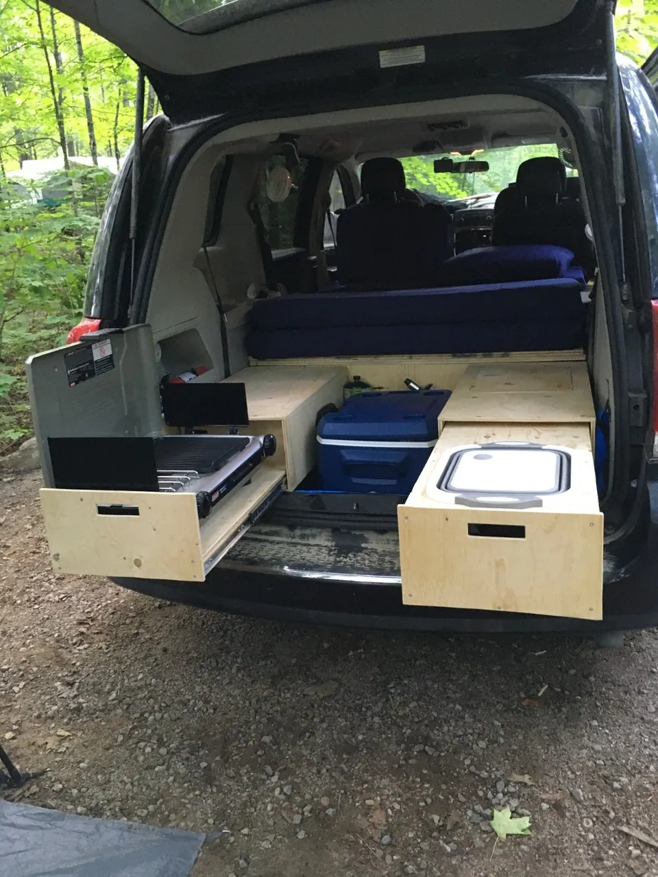 Dodge Grand Caravan 2011 photo 3