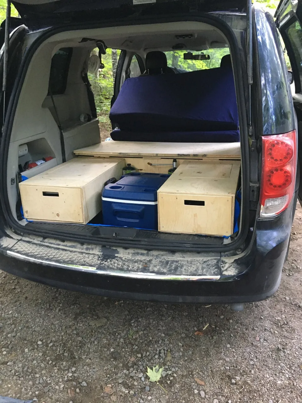 Dodge Grand Caravan 2011 photo 2