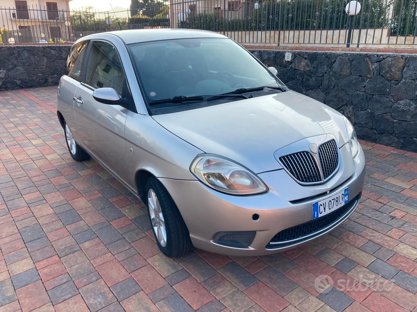 Lancia Ypsilon