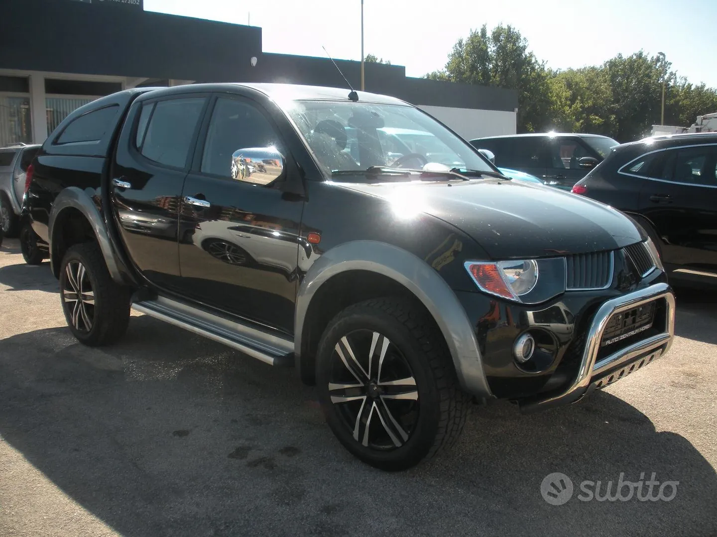 Mitsubishi L200 2011 photo 2