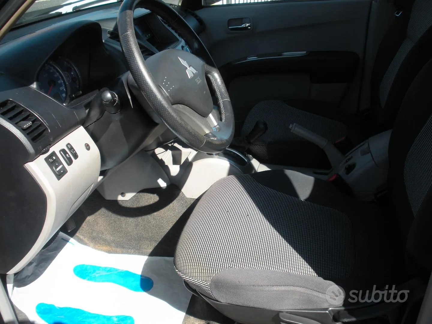 Mitsubishi L200 2011 photo 5