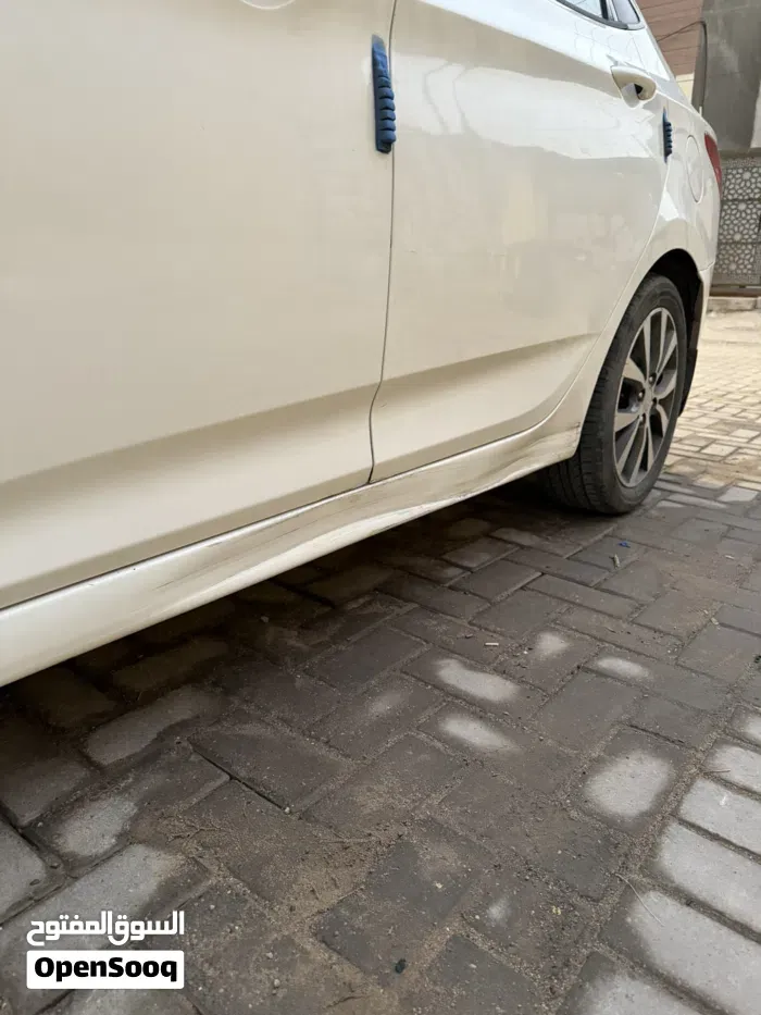 Hyundai Accent 2015 photo 3