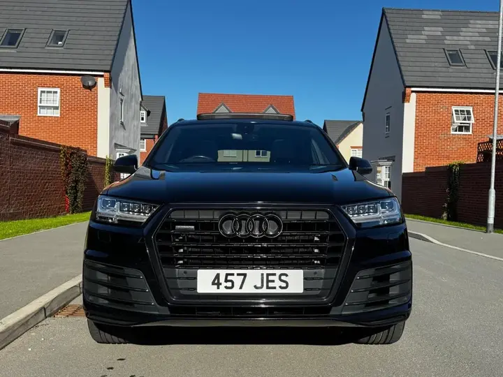 Audi Q7 2018 photo 2