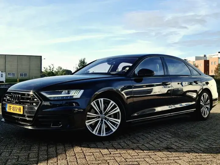 Audi A8 2018 photo 4