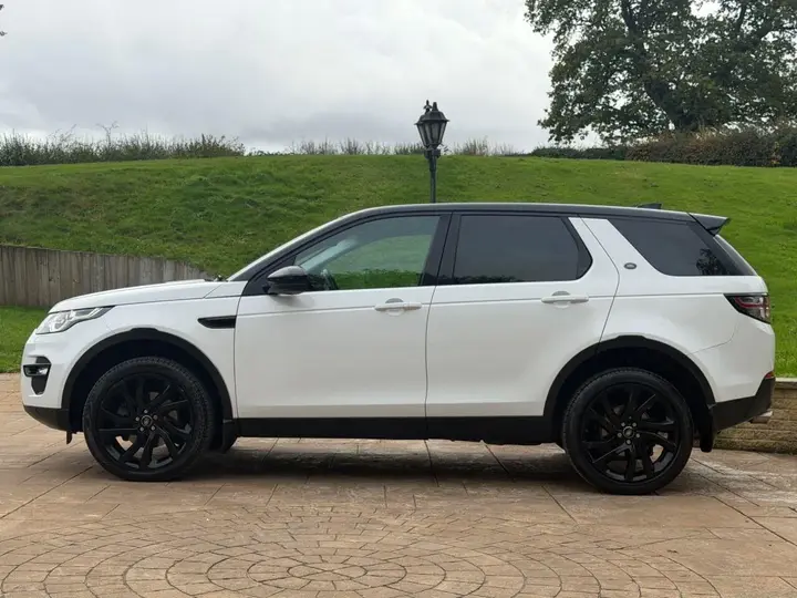 Land Rover Discovery Sport 2016 photo 4
