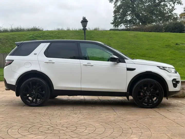 Land Rover Discovery Sport 2016 photo 3