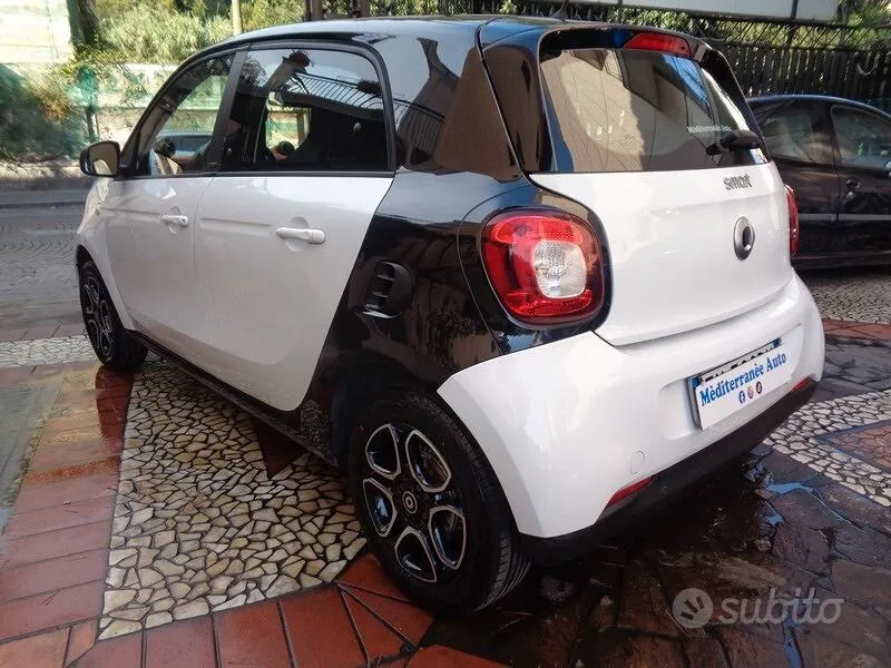 Smart Forfour 2019 photo 3
