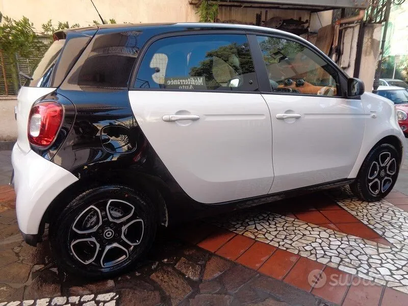 Smart Forfour 2019 photo 5