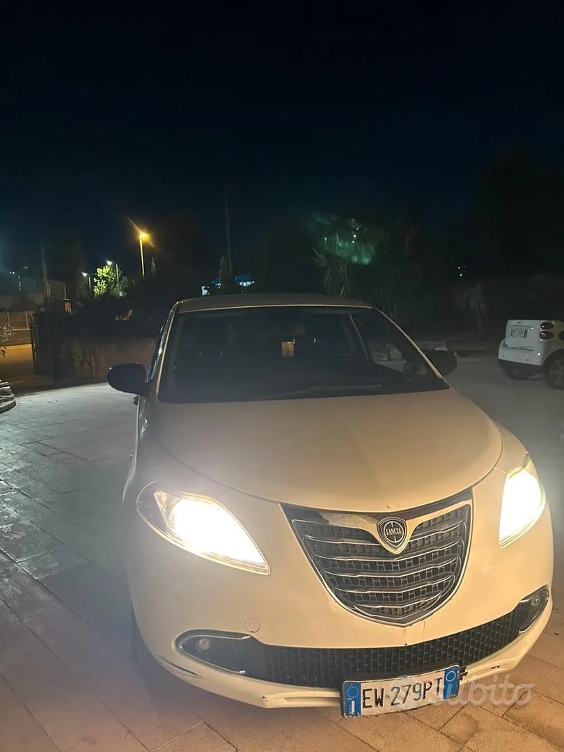 Lancia Ypsilon 2014 photo 3