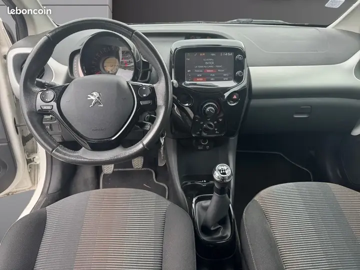 Peugeot 108 2014 photo 2