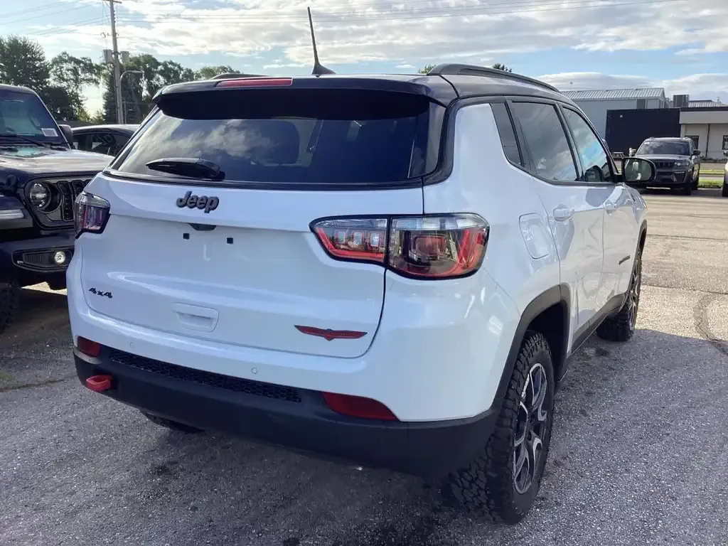 Jeep Compass 2026 photo 5