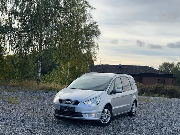 Ford Galaxy 2011 photo 3
