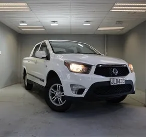KG Mobility Actyon 2015 photo 2