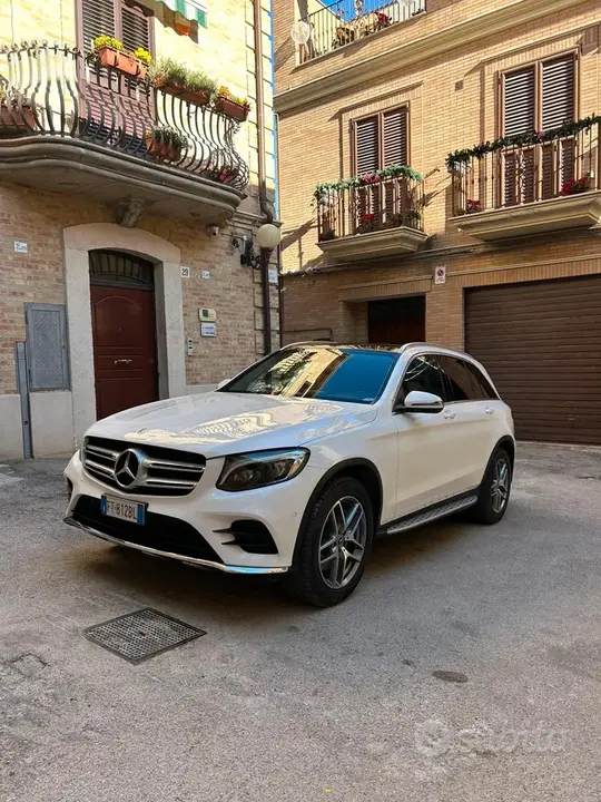 Mercedes-Benz Glc 2018 photo 2
