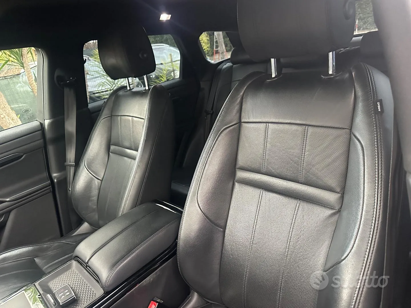 Land Rover Range Rover Evoque 2020 photo 3