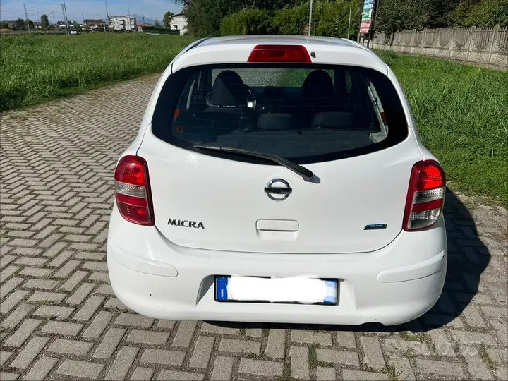 Nissan Micra 2013 photo 4
