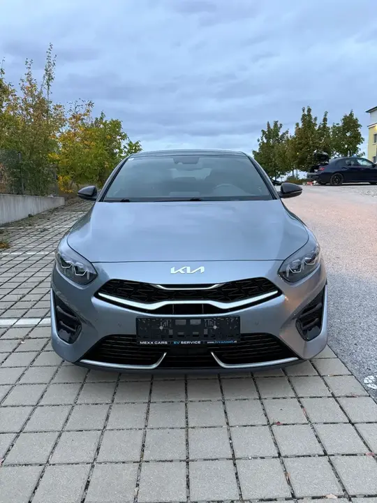 Kia Proceed