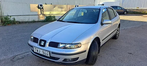 Seat Leon 2003 photo 2