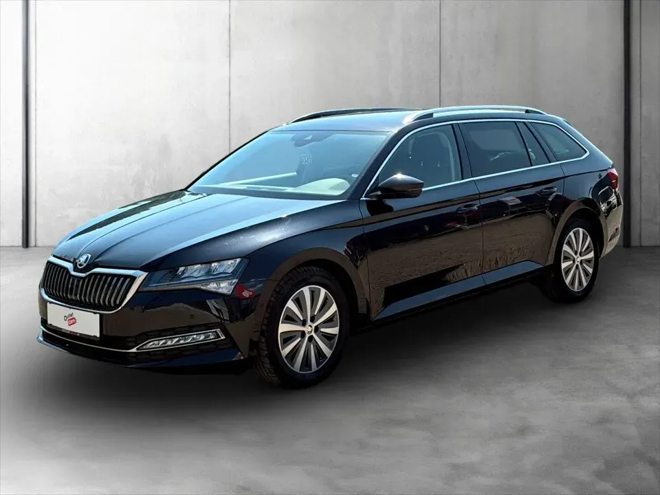 Skoda Superb 2023 photo 2