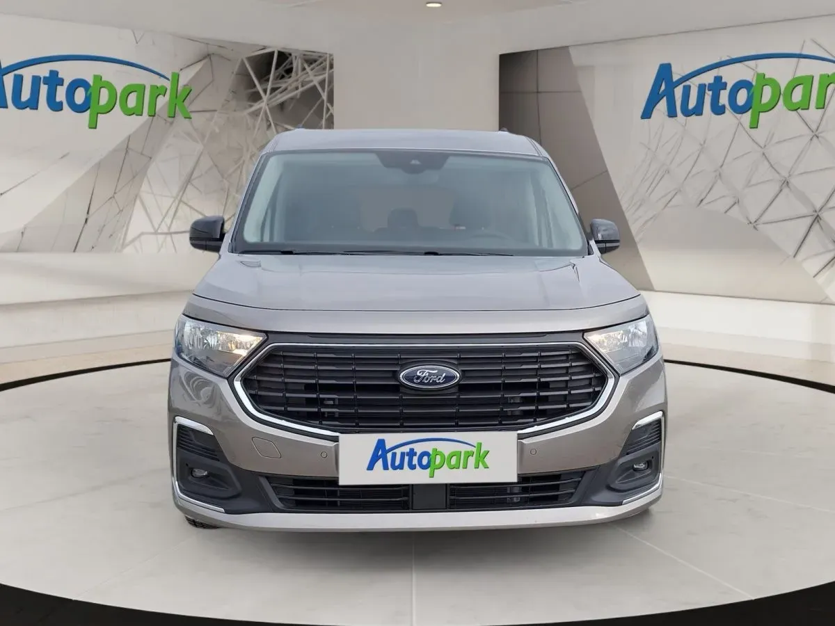 Ford Tourneo Connect Titanium 2025 photo 2