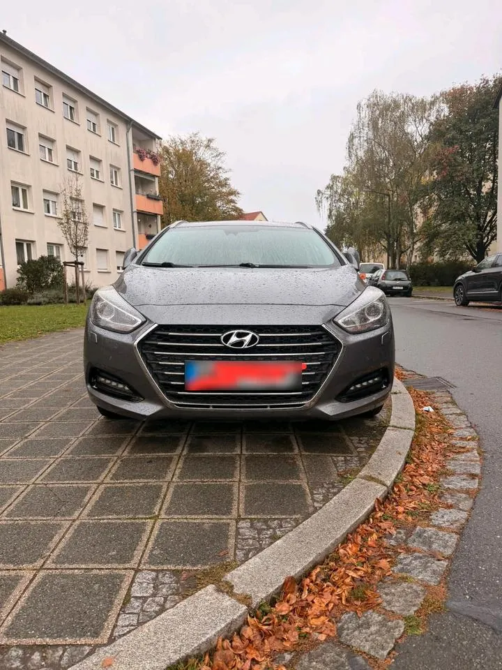 Hyundai I40