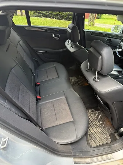Mercedes-Benz E220 2011 photo 3