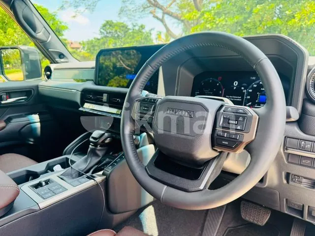 Toyota Land Cruiser Prado 2024 photo 4